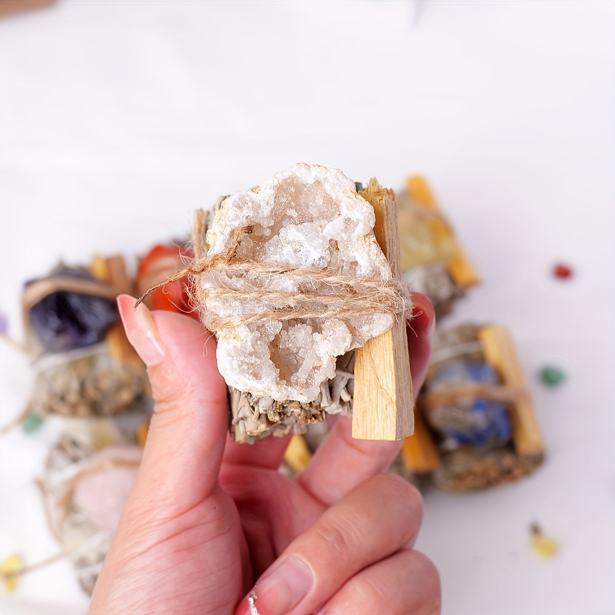 1 Box Bohemian Natural Crystal & White Sage Smudge Stick, Spiritual Home Cleansing with Peruvian Palo Santo, Rock Crystal Material, Energy Healing & Aromatherapy