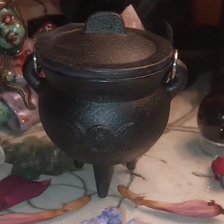 Cauldron Cast Iron Witchcraft Cast Cauldron With Lid And Carry Handle For Spells, Halloween Decoration Or Incense Burning Classic Useful Practical Supplies