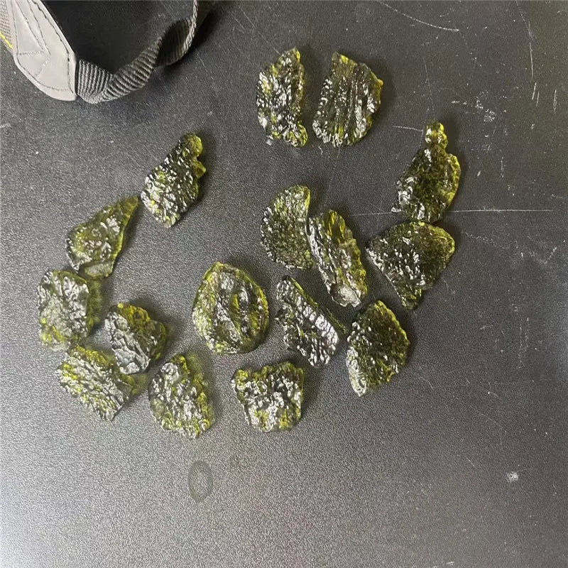 Moldavite Pendant Green Irregular Shape Moldavite Czech Meteorite Raw Rough Crystal Energy Stone for Art Jewelry Making