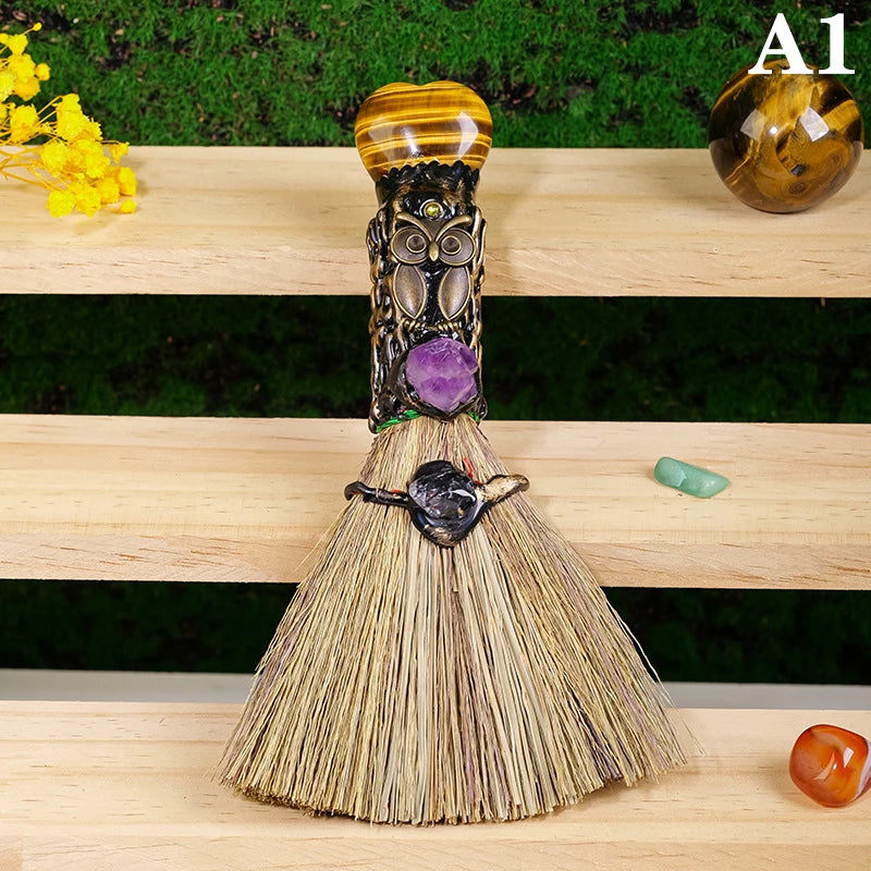 Natural Crystal Heart Shaped Magic Broom Witch Broom Reiki Gemstone For Cleaning Healing Fengshui Home Decorations