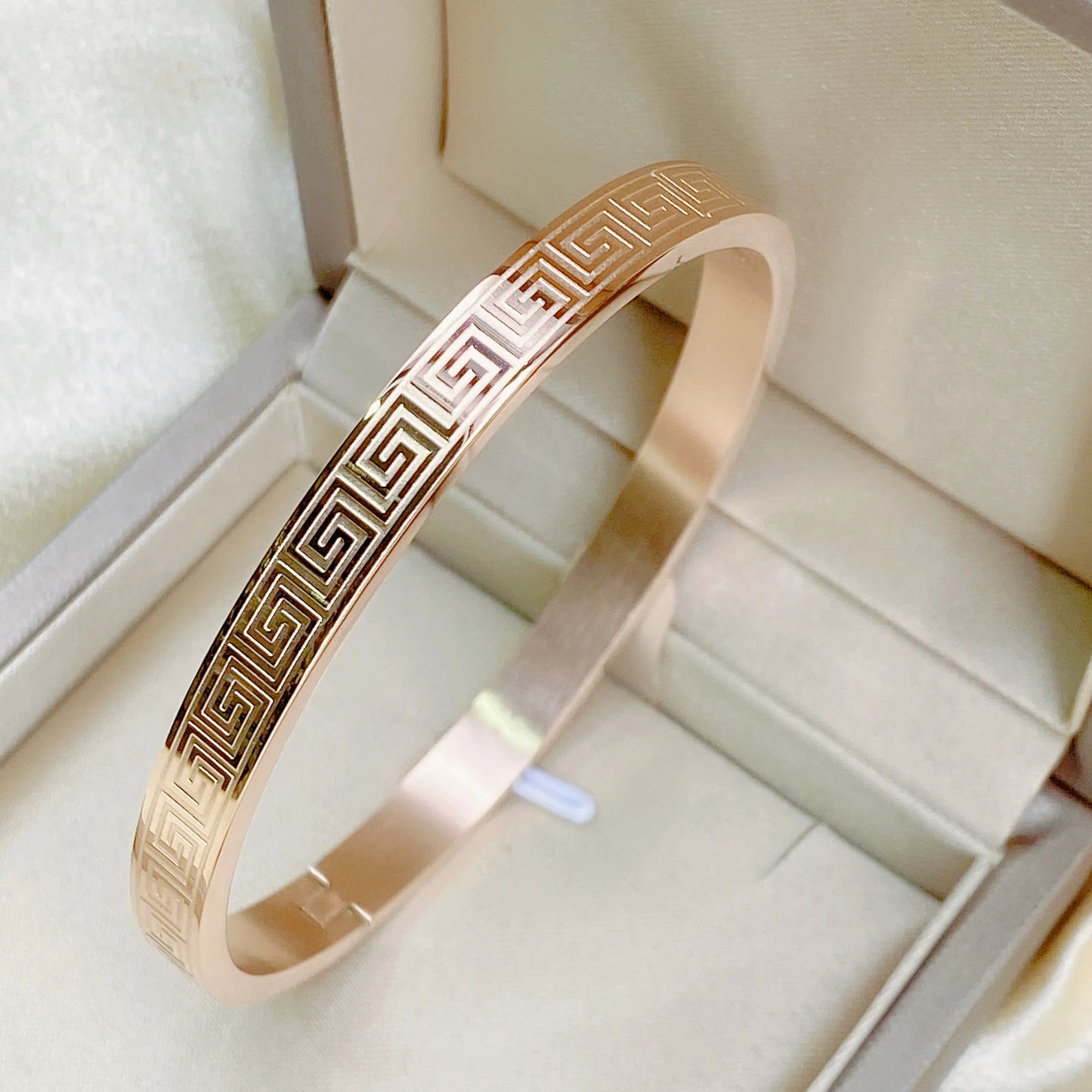 Stainless Steel fashion couple bracelet Classic fashion Maze Print women's jewelry anniversary Gift Multi-size