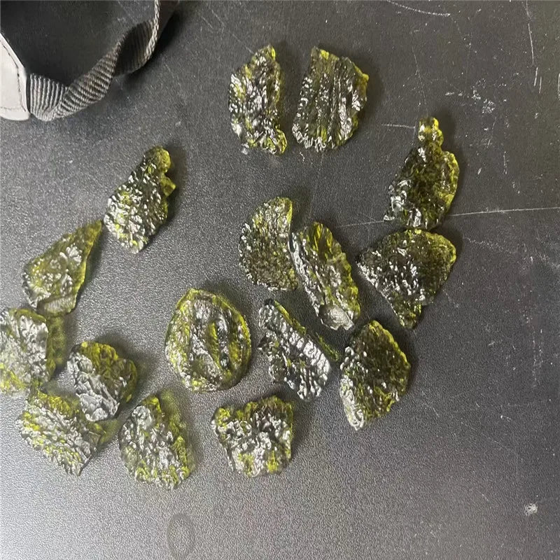 Moldavite Pendant Green Irregular Shape Moldavite Czech Meteorite Raw Rough Crystal Energy Stone for Art Jewelry Making