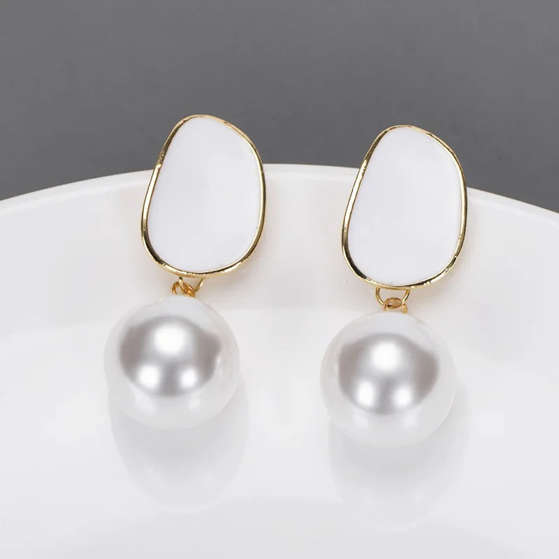 2022 Korean Trendy Elegant Shiny Round White Red Champagne Pearl Hoop Drop Earrings Circle Ball Bead Pendant Dangle Women's Gift