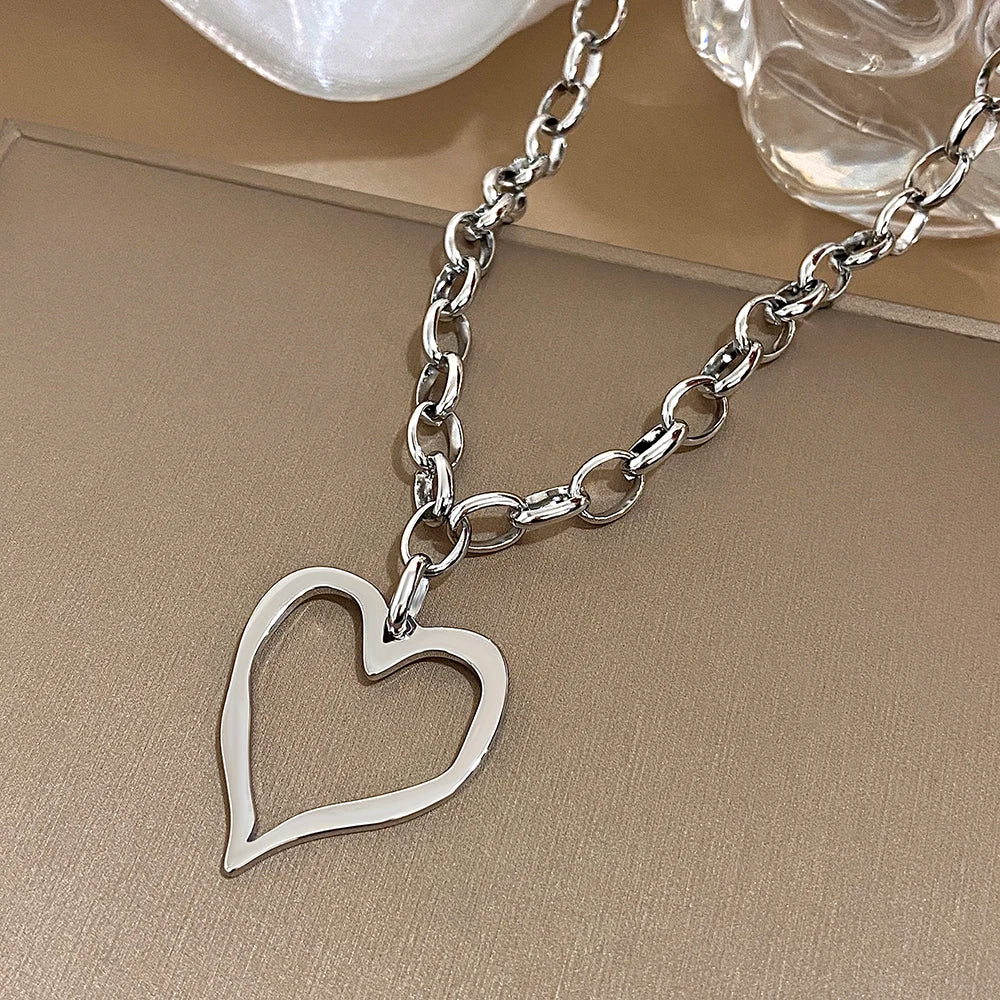 Trend Stainless Steel Irregular Hollow Big Heart Pendant Necklace for Women Golden Metal Thick Sweater Chain Necklace Jewelry