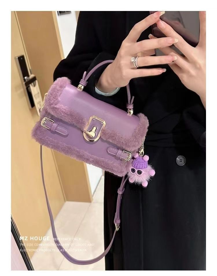 Autumn And Winter High-End Texture Niche Fashion Versatile One-Shoulder Plush Crossbody Bag