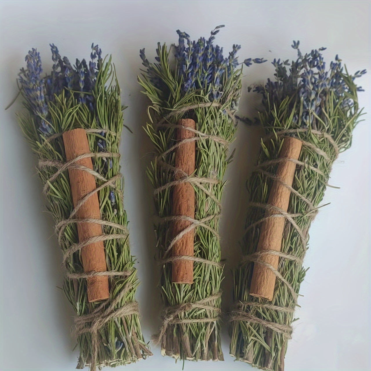 1pc/3pcs Natural Rosemary, Lavender, Cinnamon Plant Aromatherapy Sticks, Purifying Space Meditation, Holiday Gift, Natural Plant Essence for Relaxation and Calm